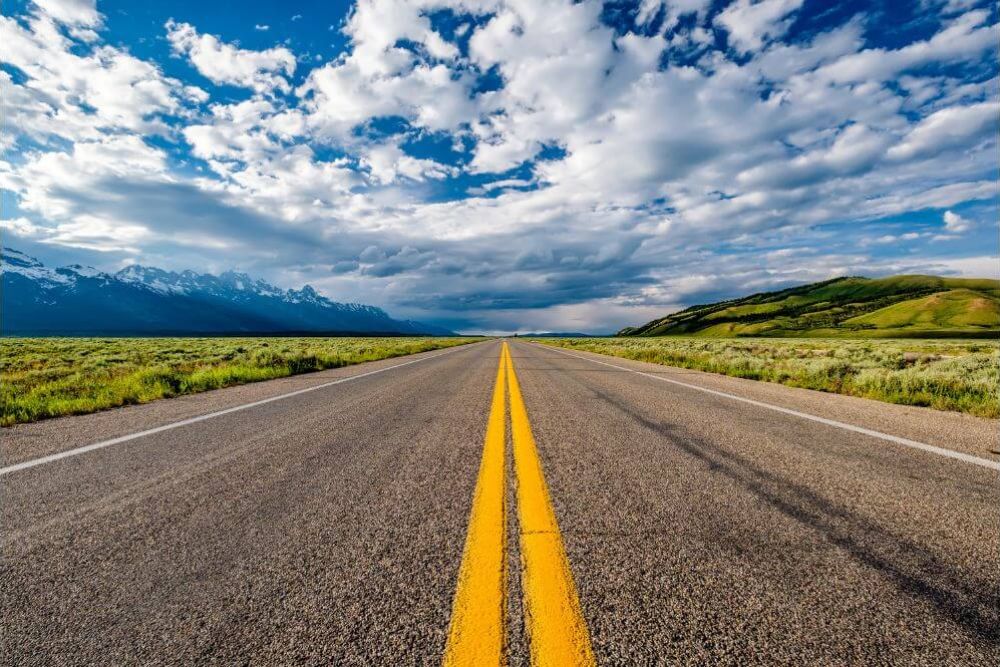 Highway Hypnosis - Yellow line fever