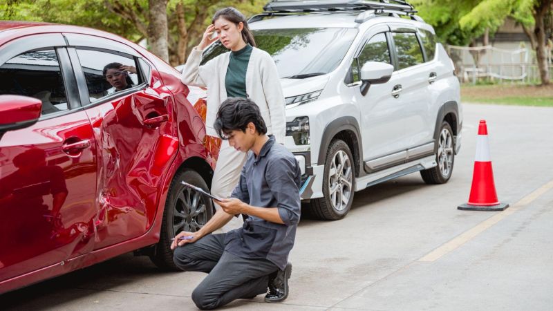 Auto accident insurance adjuster